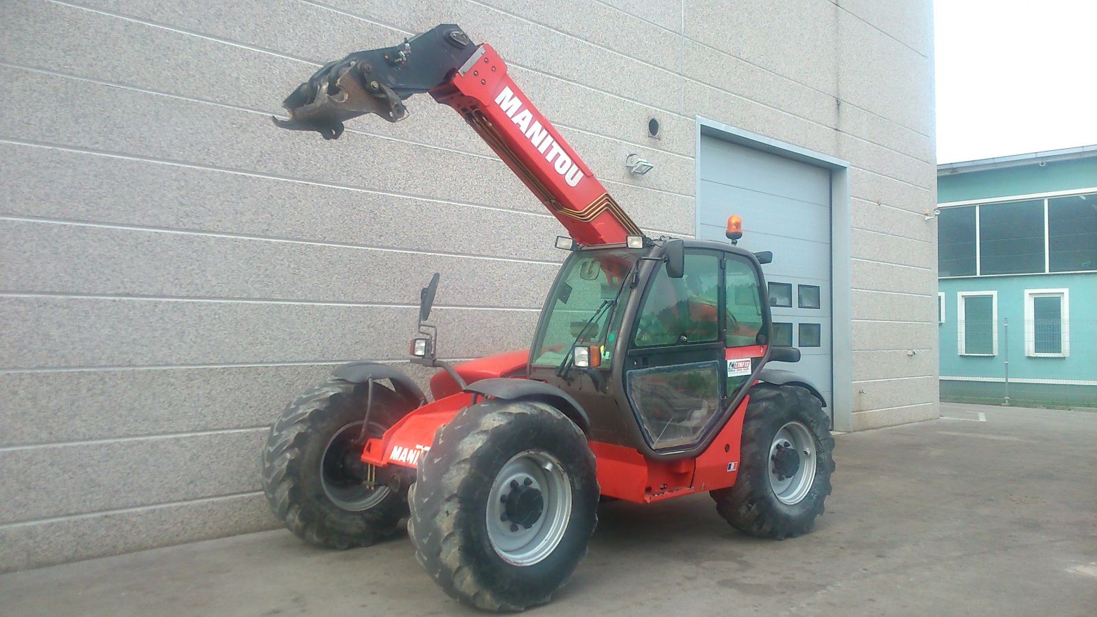Rabljen-teleskopski-viličar-MANITOU-model-MLT_741